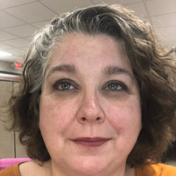 Meet your Posher, Melissa - Picture 1 of 1